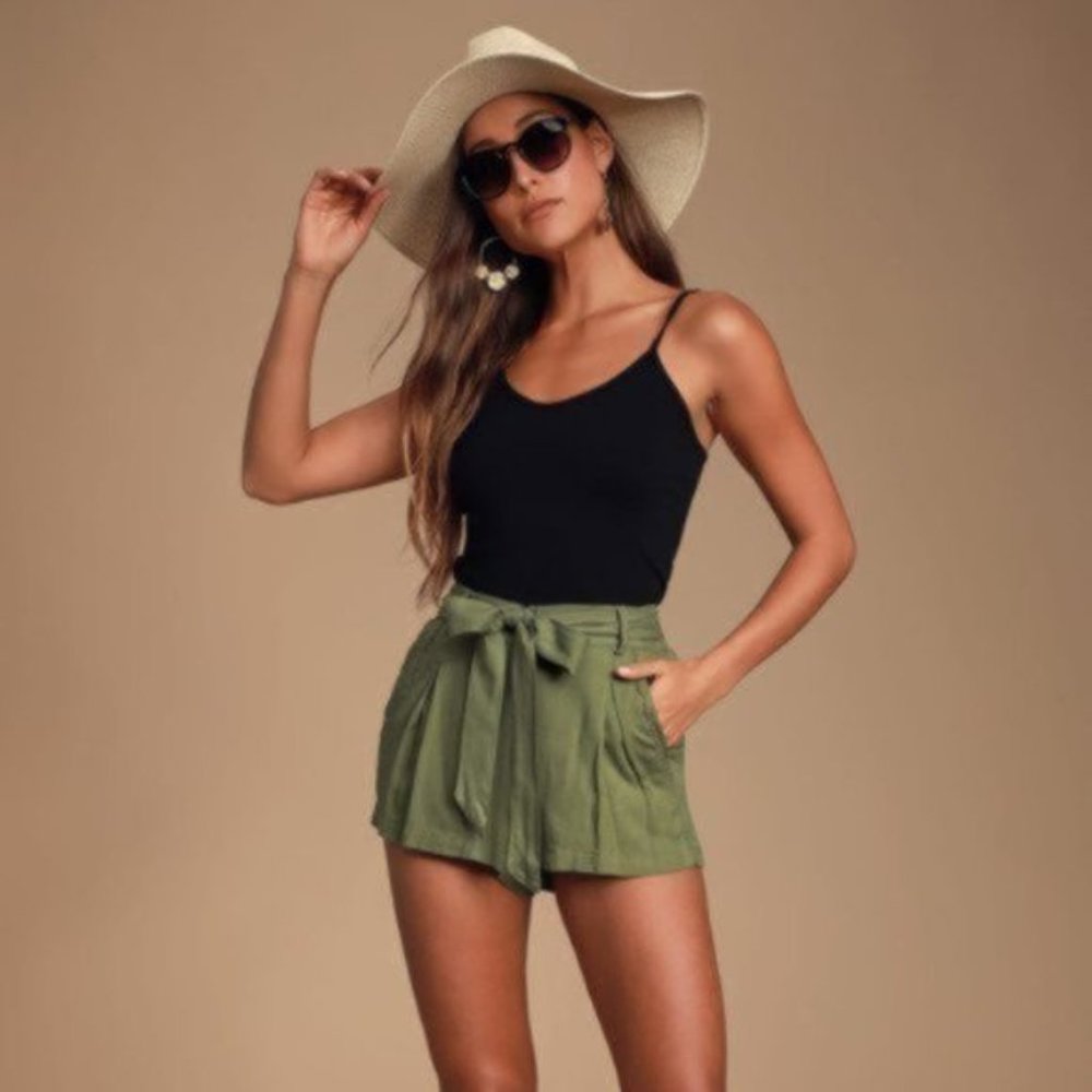 NEW Lulus BB Dakota Climb The Ladder Shorts Small